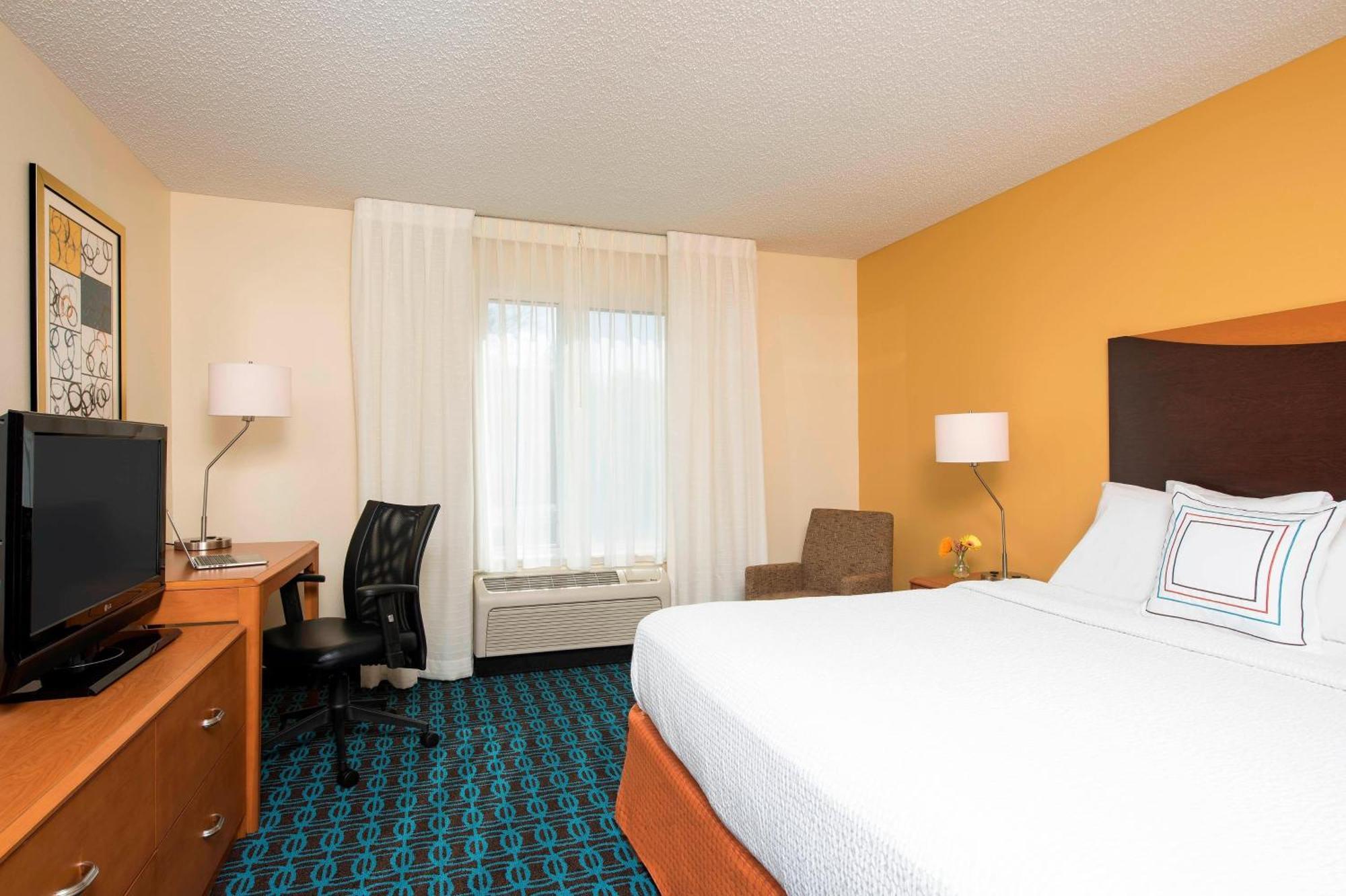 Fairfield Inn & Suites By Marriott Bloomington Exterior photo